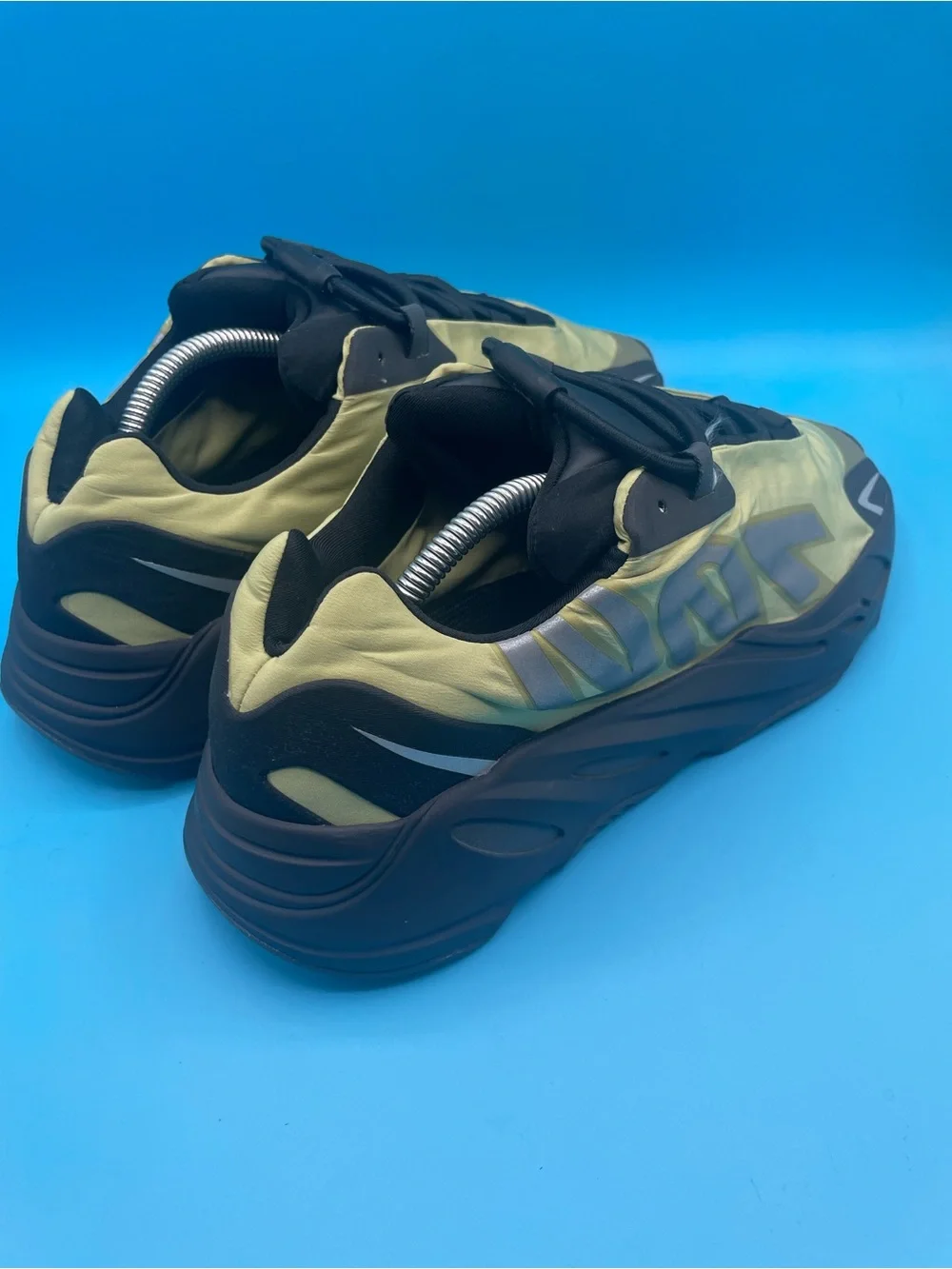 Adidas Yeezy Boost 700 MNVN Resin